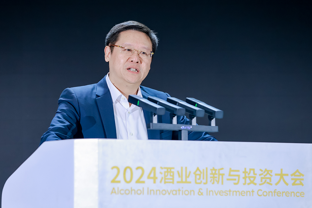 一个话题两条10万+，吴向东的流量密码是？