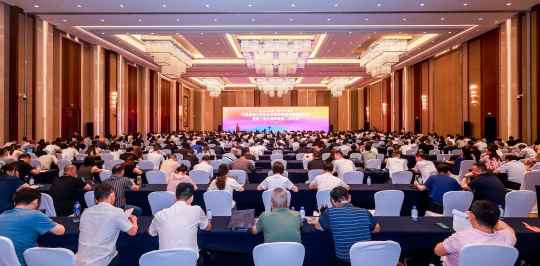 云门酒业潘学森、武金玲获聘中国食品工业协会“首席酒体设计师”
