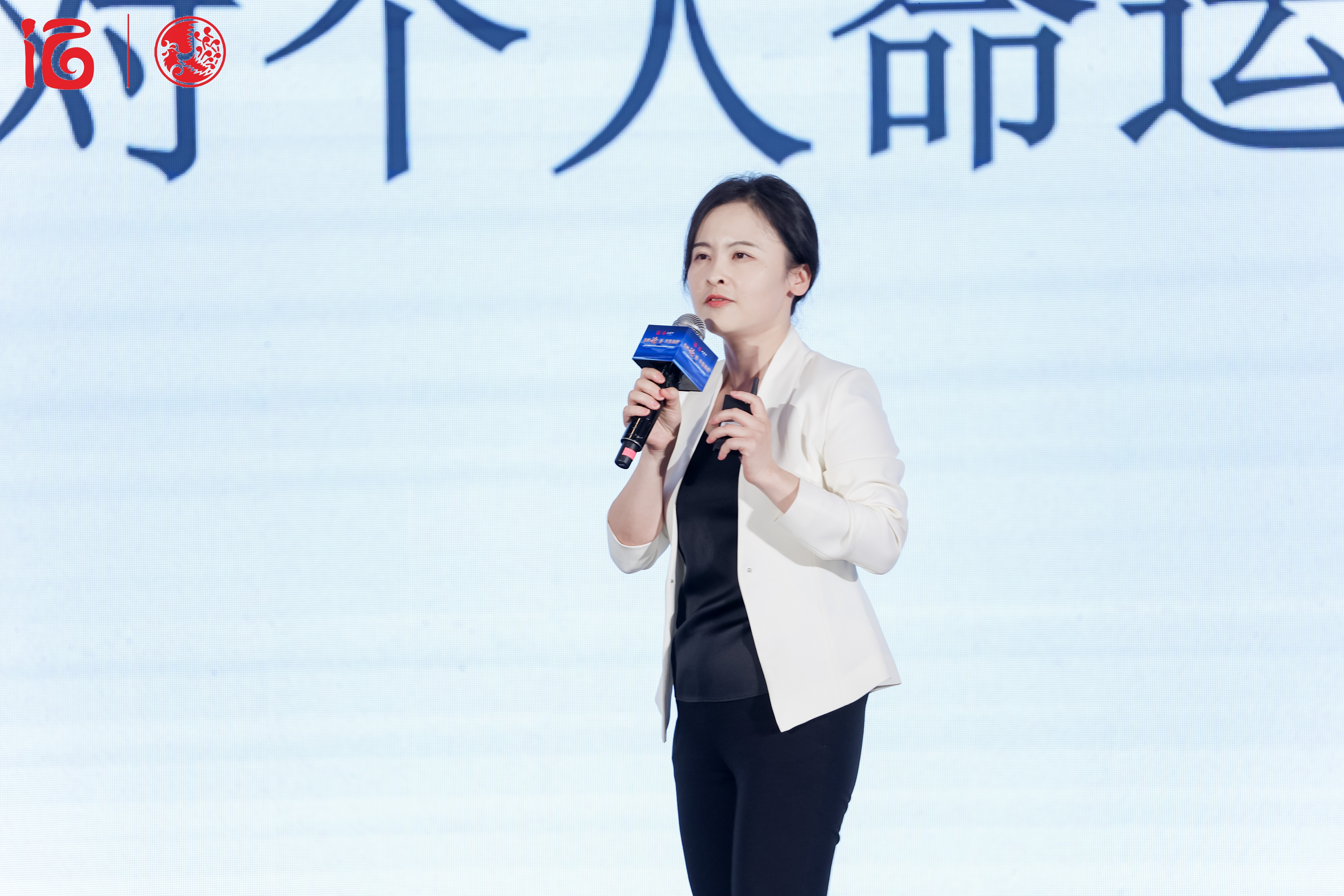 肖瑶：年轻人追求有情绪的产品，与有玩法的营销