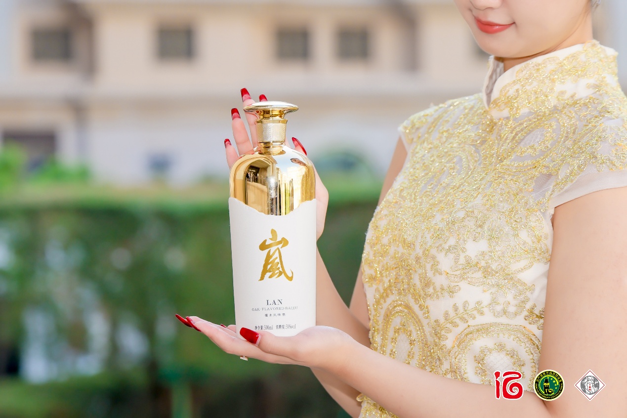 风过“岚”生，味鉴世界：国台酱香橡木风味酒破界而来