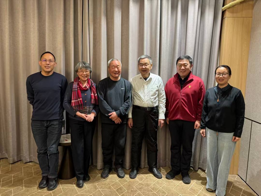 李华：葡园春早，马踏酒香