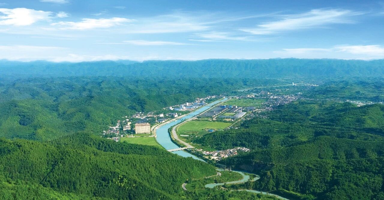 省委省政府授予金徽酒&ldquo;甘肃省先进企业突出贡献奖&rdquo;荣誉称号